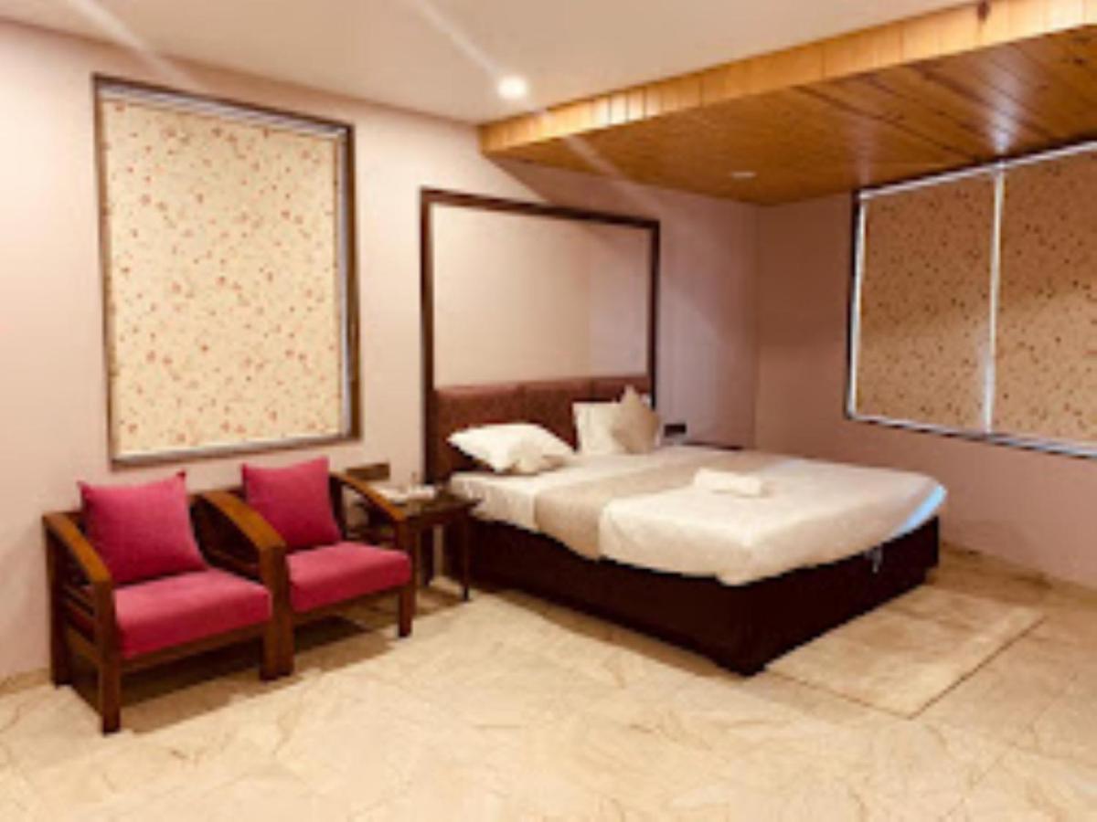 Hotel Radhe Anand Ngoại thất bức ảnh